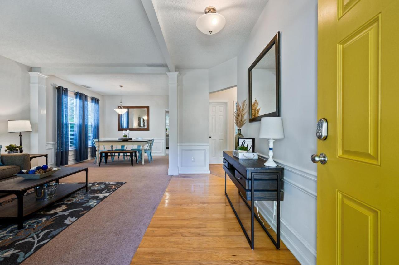 Enjoy This Amazing Home With Porch & Grill Near Dt Woodstock Exterior foto