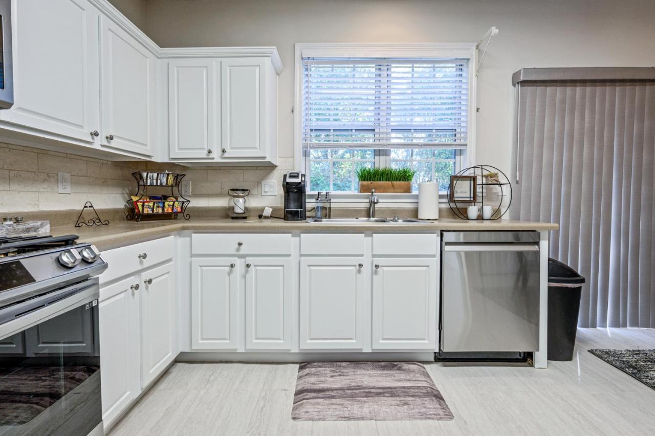 Enjoy This Amazing Home With Porch & Grill Near Dt Woodstock Exterior foto