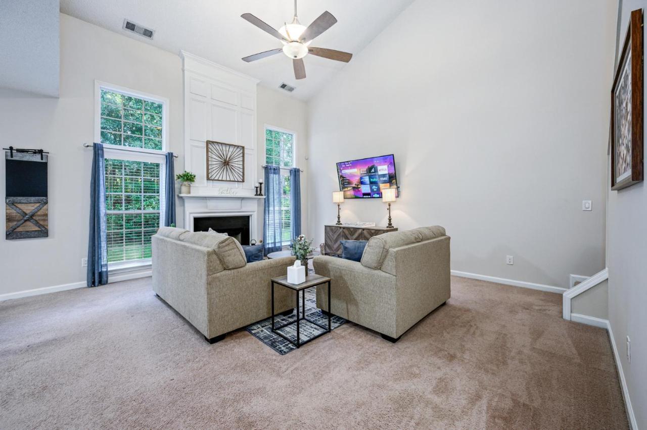 Enjoy This Amazing Home With Porch & Grill Near Dt Woodstock Exterior foto